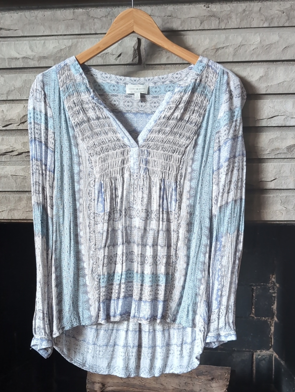Lucky Brand Light Blue Patterned Women's V-Neck Peasant Top Size Small